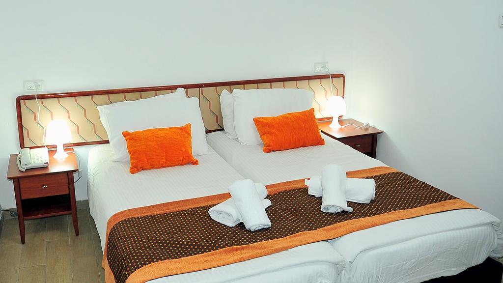 Glatt Eden Hotel طبريا المظهر الخارجي الصورة