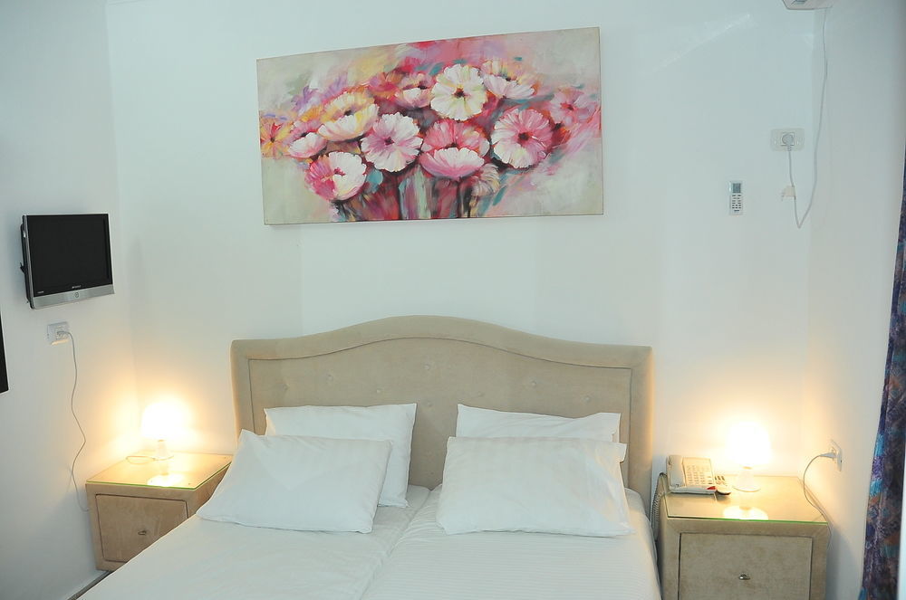 Glatt Eden Hotel طبريا المظهر الخارجي الصورة